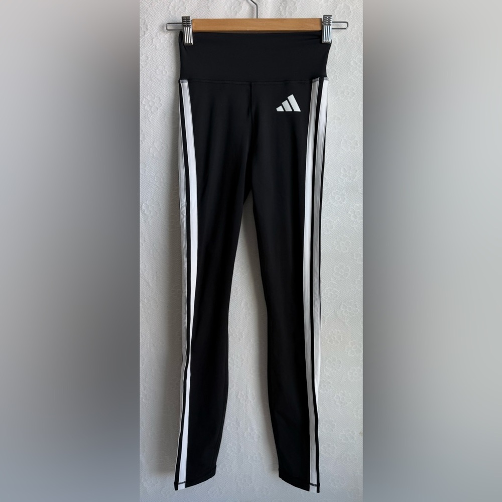Adidas Black Leggings /tights with White Accents
Size Small NWT